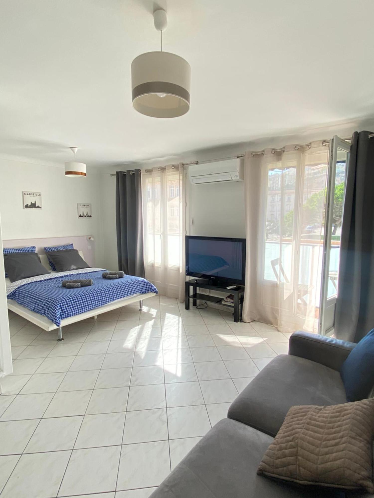 Apartment Confortable Pres De La Catalane Et Pharo Marseille